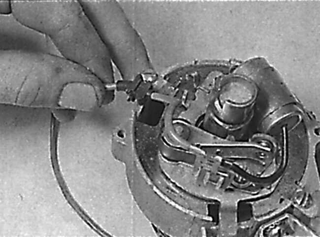 8.1.6.2 Ремонт распределителя зажигания Opel Kadett E